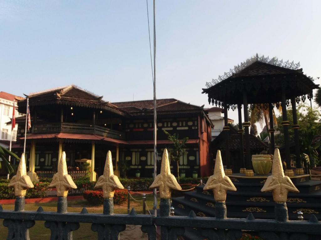 Spot On 89796 D'Noor Budget Inn Kota Bharu Exterior foto